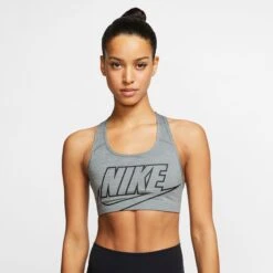 Nike Medium Support Bustier Sport Bh SWOOSH FUTURA Dames Grijs -Sportieve Outfit Winkel 205de46cc711954189469bb6ee5182dd