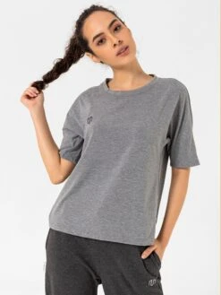 T-shirts Functioneel Shirt Made In Germany Tee Dames Grijs -Sportieve Outfit Winkel 2752ef804a67884d35f0eb4827ce8401