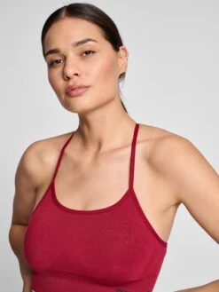 Hummel Low Support Bustier Sport Bh Dames Merlot -Sportieve Outfit Winkel 471729c0a60403c72363d4bcf0398a09