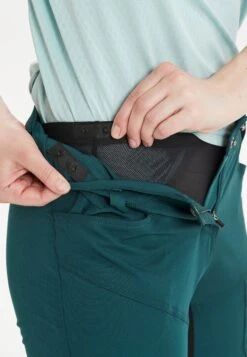 Endurance Shorts Regular Sportbroek Jamilla Dames Donkergroen -Sportieve Outfit Winkel 4adc31e5207b66beea3bdd2c35c91cc6