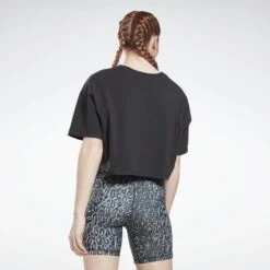 Functionele Shirts Functioneel Shirt Studio Dames Zwart -Sportieve Outfit Winkel 5cd868d1b56797d185fc8d087010e5be