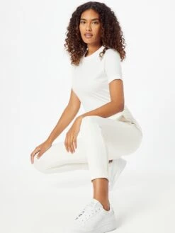 Adidas Sportswear T-shirts Functioneel Shirt KK Dames Wit -Sportieve Outfit Winkel 6ca51409ae69072e6c543b10927e0ecf