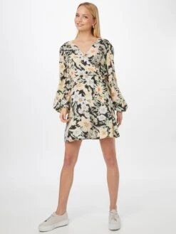 Billabong Sport Jurken Sportjurk LOTTA LOVE Dames Zwart -Sportieve Outfit Winkel 6d767c2a3571b726cd3c59ee91d77e2c