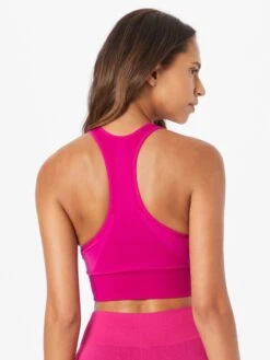Odlo Medium Support Bustier Sport Bh Dames Fuchsia / Donkerroze 8 Odlo Medium Support Bustier Sport Bh Dames Fuchsia / Donkerroze -Sportieve Outfit Winkel 71ff132e0330d7a35f710450cd1dc821