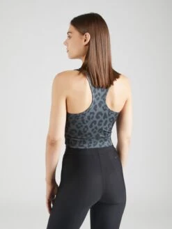 About You Sporttops Sporttop Fame Dames Kaki -Sportieve Outfit Winkel 7e75fe5315852c80d94a19ca6095e8d1