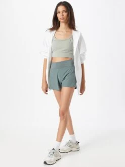 Marika Shorts Regular Sportbroek KELSIE Dames Pastelgroen -Sportieve Outfit Winkel 86adaf1879264bb34f9f48e2608688cf