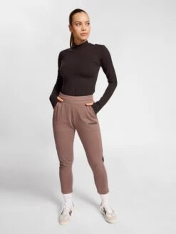 Hummel Longsleeves Functioneel Shirt RECHARGE Dames Chocoladebruin -Sportieve Outfit Winkel 87e62973b1b4b2b62a0bd196c5c0b8fe