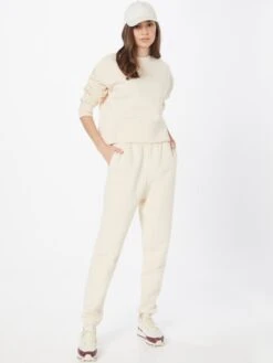 CASALL Sweatpants Tapered Sportbroek Dames Crème -Sportieve Outfit Winkel 93e7303be93cd6896c3f319e8738523e