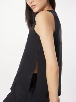 Nike Sporttops Sporttop Dames Zwart -Sportieve Outfit Winkel 98705906c395fd59548b1506f4cc17ad