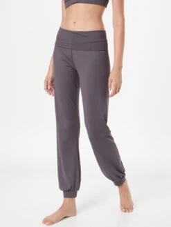 Trainingsbroeken Tapered Sportbroek Breath Dames Taupe 9 Trainingsbroeken Tapered Sportbroek Breath Dames Taupe -Sportieve Outfit Winkel 9c12a8873267a9dbaaea8ecb1a12f1f1