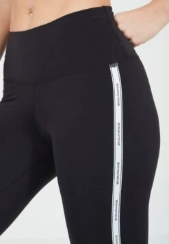 Endurance Functioneel Ondergoed Sportondergoed Sadiya Dames Zwart 17 Endurance Functioneel Ondergoed Sportondergoed Sadiya Dames Zwart -Sportieve Outfit Winkel ac8c3a0adbacdf02b3653be7086f12c3