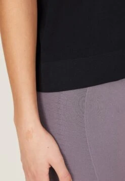 ATHLECIA Functionele Shirts Functioneel Shirt Laimeia Dames Zwart -Sportieve Outfit Winkel b80e1c25c9ab45960e97aeceb1b8a401