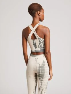 Sporttops Sporttop Lifa Dames Beige 12 Sporttops Sporttop Lifa Dames Beige -Sportieve Outfit Winkel bcf90b60c351465f909704740b935c25 1