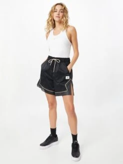 Jordan Shorts Regular Sportbroek DIAMOND Dames Zwart 11 Jordan Shorts Regular Sportbroek DIAMOND Dames Zwart -Sportieve Outfit Winkel c8e7b262934cd18e3894e8cea59ebc23