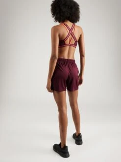 Under Armour Shorts Regular Sportbroek Challenger Dames Bessen -Sportieve Outfit Winkel cd5c553d9067d69f49fffdd466f98718