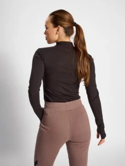 Hummel Longsleeves Functioneel Shirt RECHARGE Dames Chocoladebruin -Sportieve Outfit Winkel d33248e44a6a04c6190dcdba7f4084e1