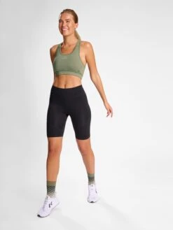 Newline Low Support Bustier Sport Bh BEAT Dames Olijfgroen -Sportieve Outfit Winkel de4115e39ec1ddf1e9021c9d93a7ea64