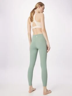 ADIDAS PERFORMANCE Sportleggings Skinny Sportbroek Dames Pastelgroen 9 ADIDAS PERFORMANCE Sportleggings Skinny Sportbroek Dames Pastelgroen -Sportieve Outfit Winkel e1c8e71b7eb79a497ab8b2a723db817b