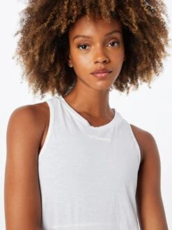 Hummel Sporttops Sporttop Vanja Dames Wit -Sportieve Outfit Winkel eeed28b45e618689c2791138ae069e68