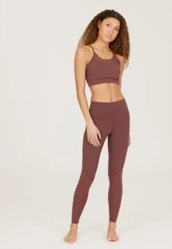 ATHLECIA Medium Support Medium Support Sport Bh Elisary Dames Rood -Sportieve Outfit Winkel ef07b8d97637a341fbfb2e8ecac76527