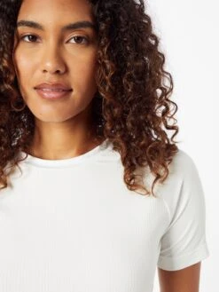 Adidas Sportswear T-shirts Functioneel Shirt KK Dames Wit -Sportieve Outfit Winkel f31149ef52c8c322524f17ed05f3d6b1