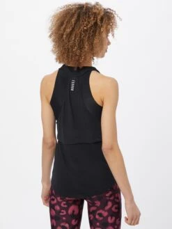 Under Armour Sporttops Sporttop Streaker Dames Zwart -Sportieve Outfit Winkel fe13d00a2daf1e2022a79c6a07a8c10b